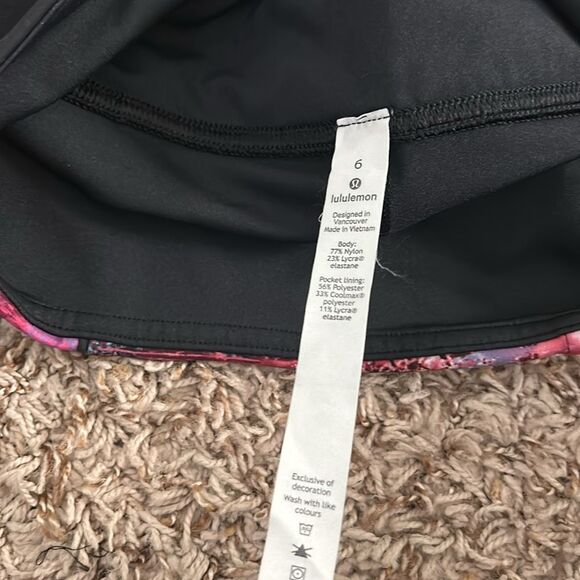 Lululemon Sweat And Repeat Legging Size 6 - Picture 10 of 10